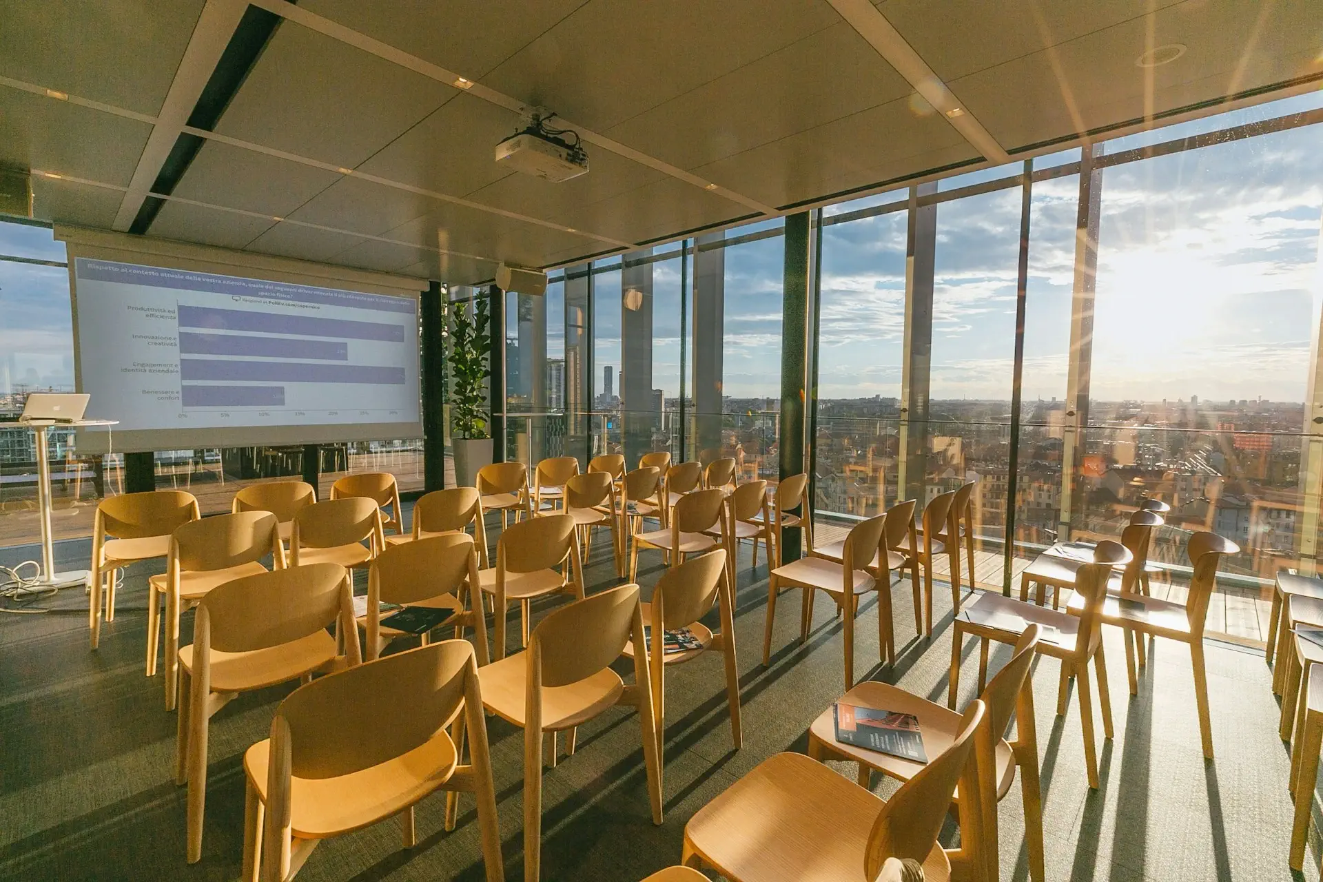 salle-de-conférence-emergence-coworking